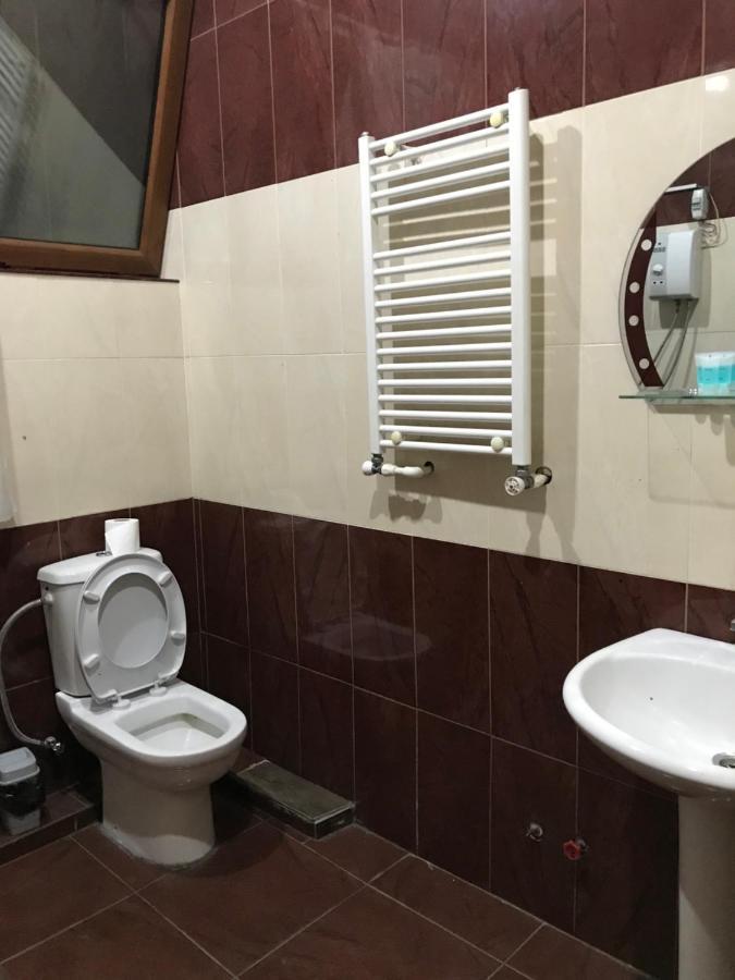 Rostus Hotel Tbilisi Ngoại thất bức ảnh
