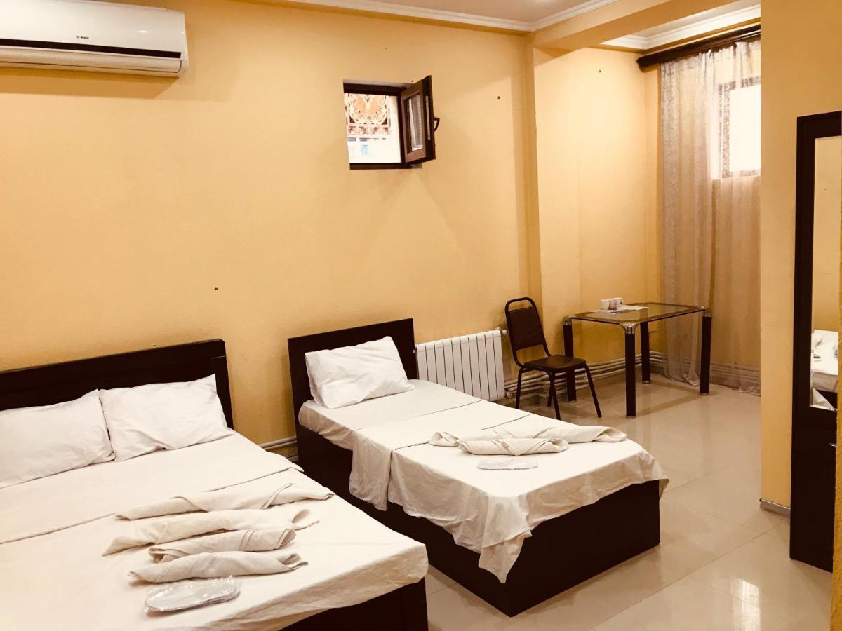 Rostus Hotel Tbilisi Ngoại thất bức ảnh